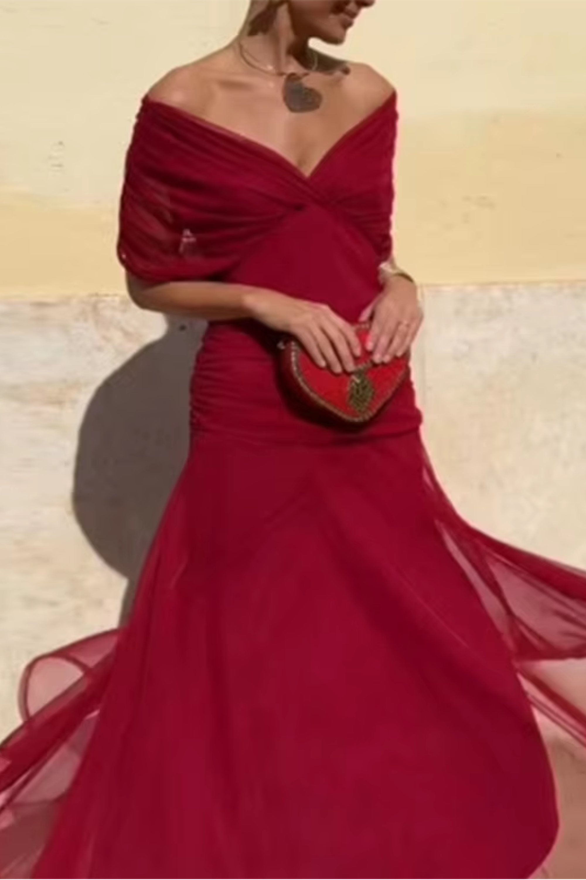 Louise™ | Vestido Largo de Fiesta con Escote en V y Elegancia Atemporal