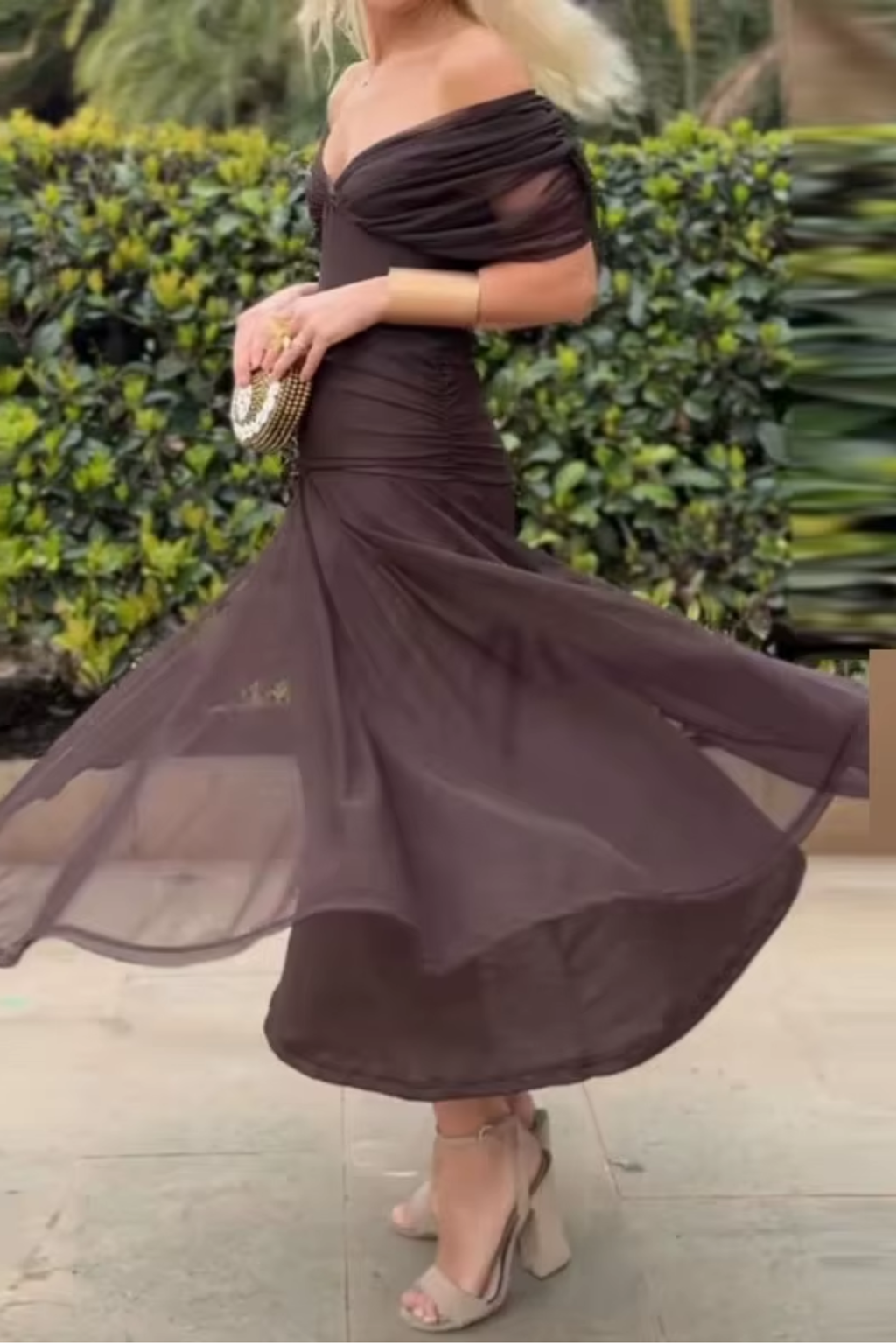 Louise™ | Vestido Largo de Fiesta con Escote en V y Elegancia Atemporal